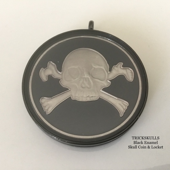 Black Enamel Skull & Crossbones Coin + Stainless Locket Custom Wheat Link Chain - Picture 6 of 9